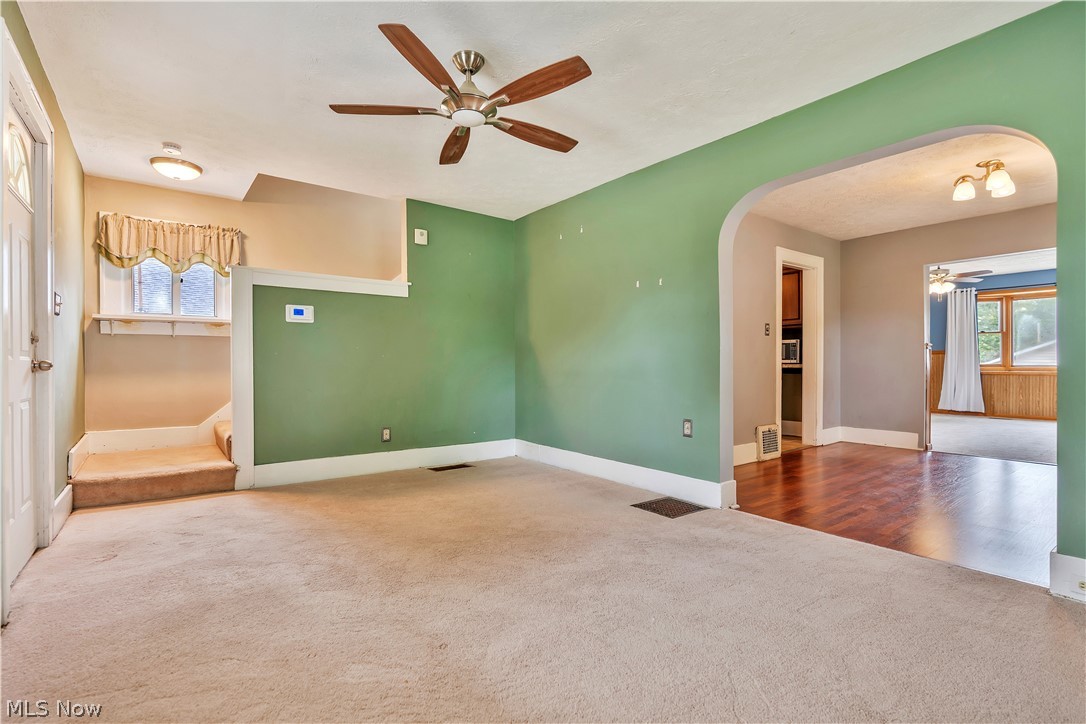 198 Stratford Avenue Wadsworth OH 44281