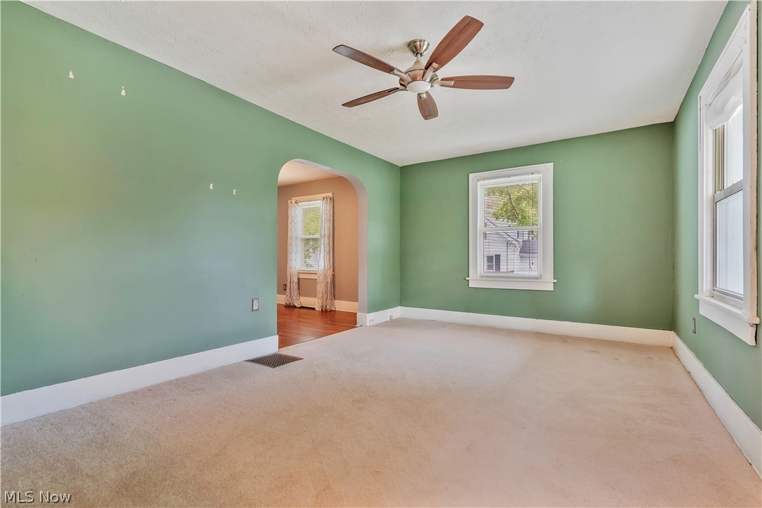 198 Stratford Avenue Wadsworth OH 44281