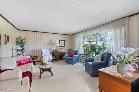 2560 Kenyon Avenue NW Massillon OH 44647