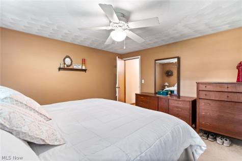 2560 Kenyon Avenue NW Massillon OH 44647