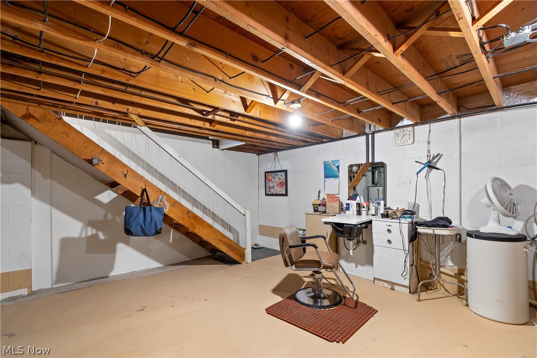2560 Kenyon Avenue NW Massillon OH 44647