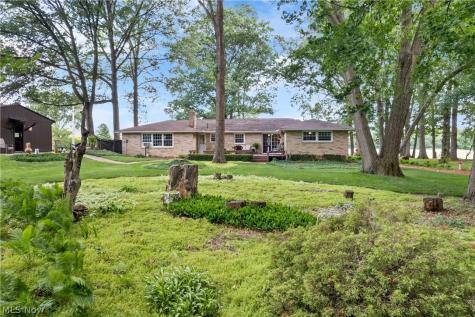 2560 Kenyon Avenue NW Massillon OH 44647