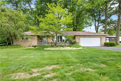2560 Kenyon Avenue NW Massillon OH 44647