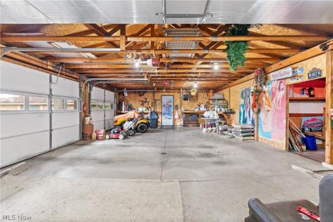 2560 Kenyon Avenue NW Massillon OH 44647