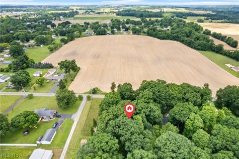 2560 Kenyon Avenue NW Massillon OH 44647