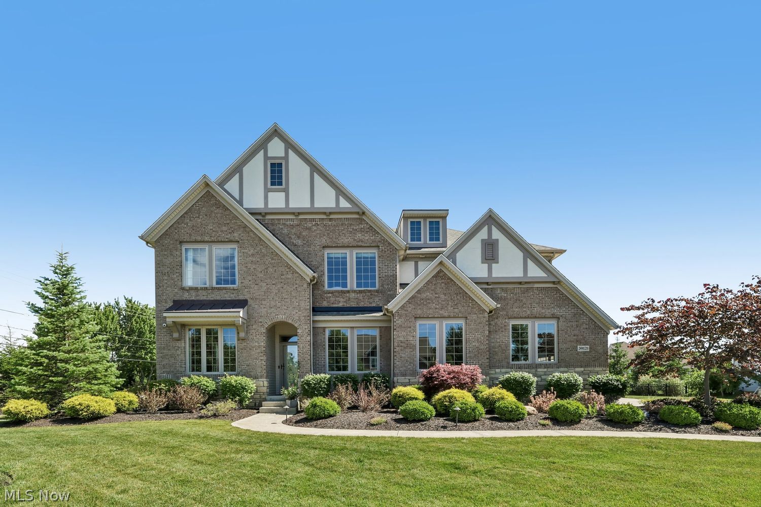 39121 Mcintosh Place Avon OH 44011