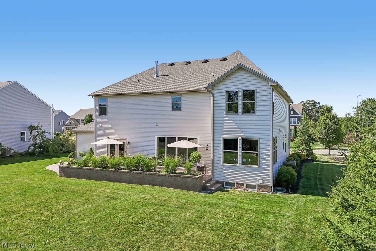 39121 Mcintosh Place Avon OH 44011