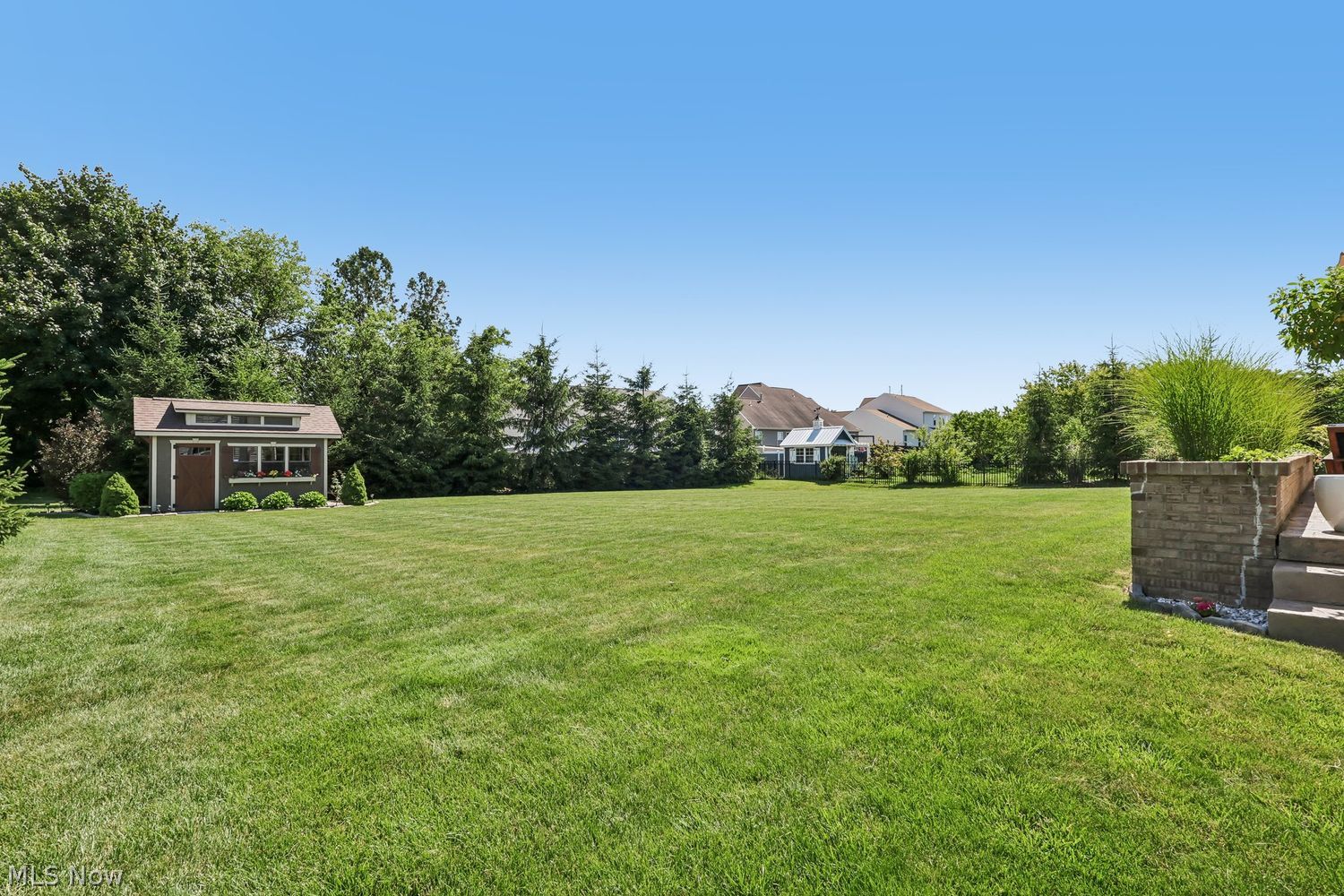 39121 Mcintosh Place Avon OH 44011