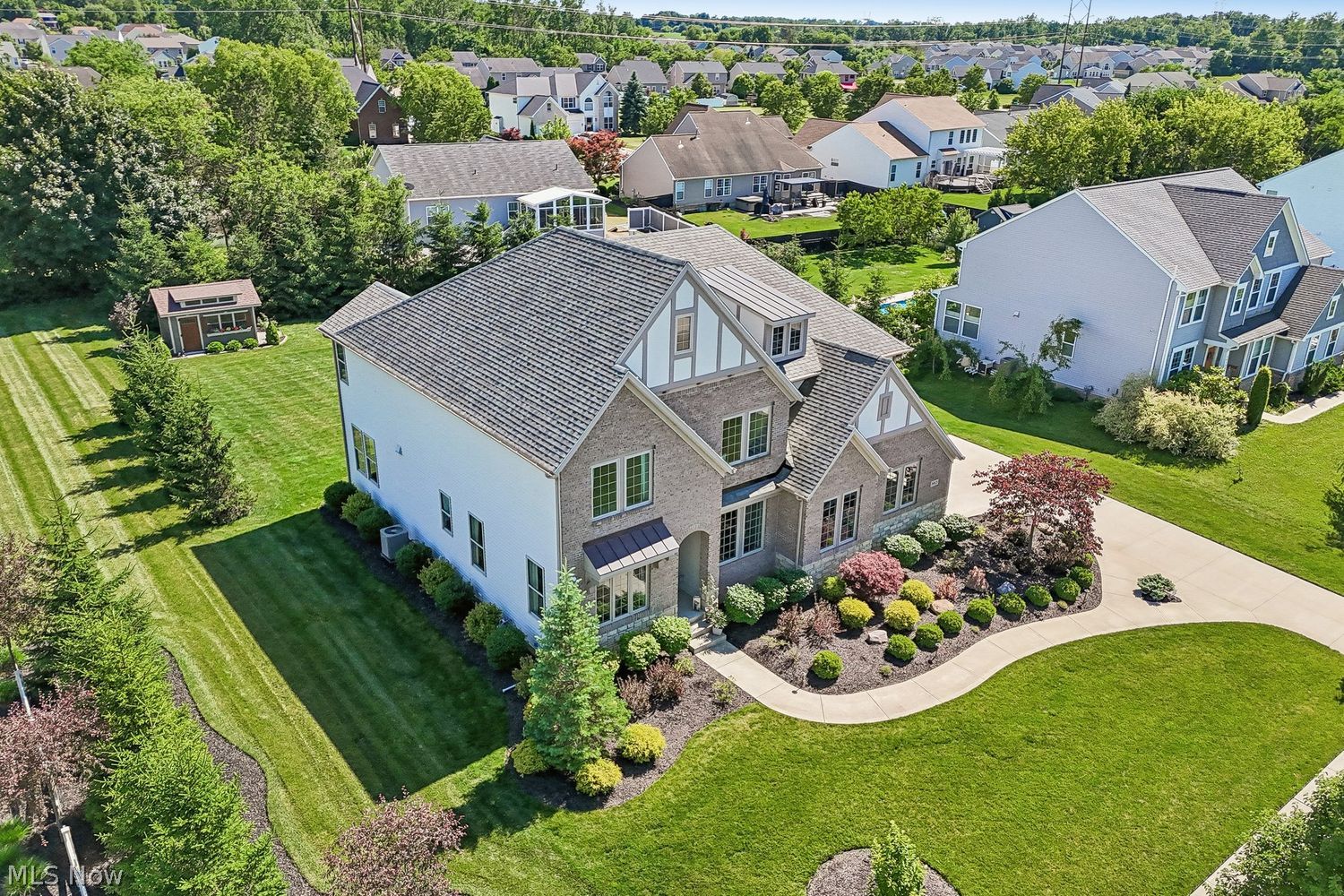 39121 Mcintosh Place Avon OH 44011