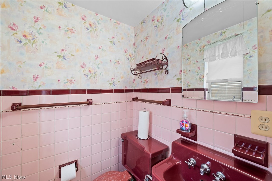 16236 Northvale Boulevard East Cleveland OH 44112
