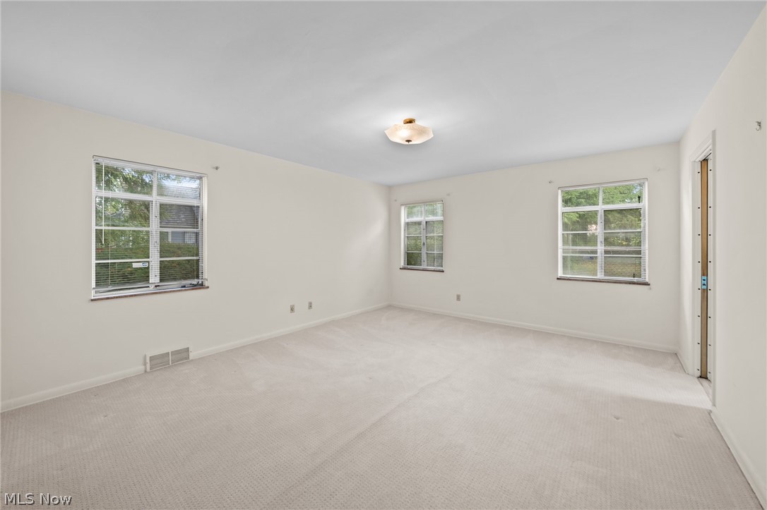 16236 Northvale Boulevard East Cleveland OH 44112