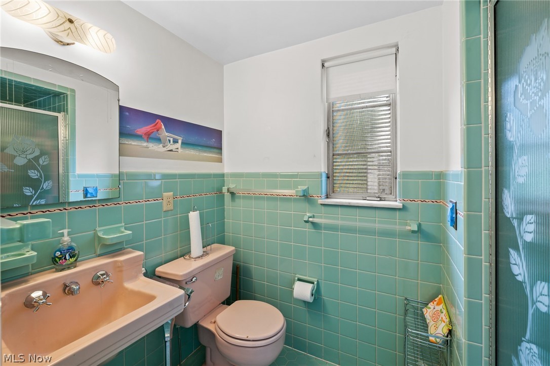 16236 Northvale Boulevard East Cleveland OH 44112