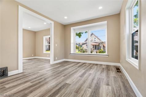 355 W High Street Alliance OH 44601