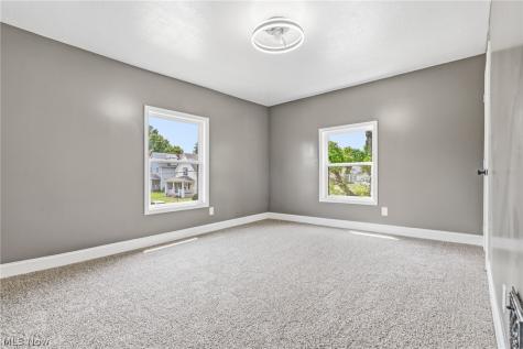 355 W High Street Alliance OH 44601