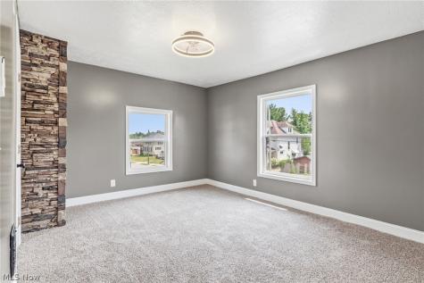 355 W High Street Alliance OH 44601