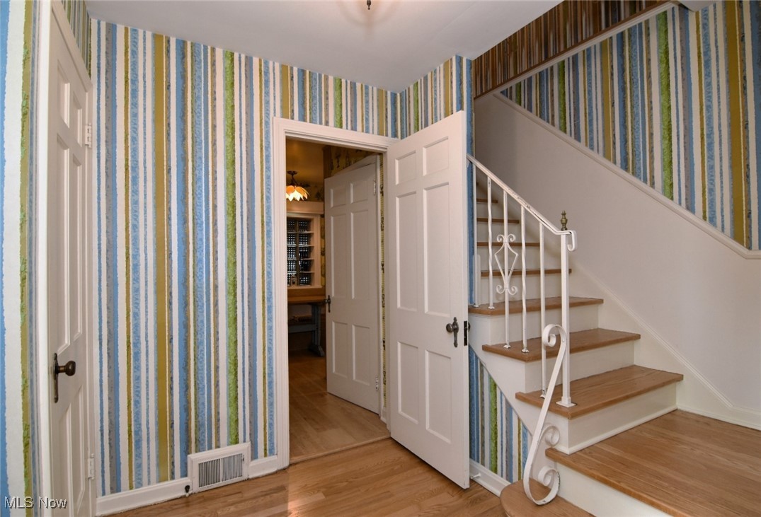 3803 Bridgeview Drive South Euclid OH 44121