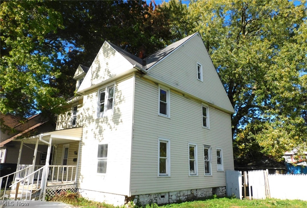 543 W 40th Street Ashtabula OH 44004