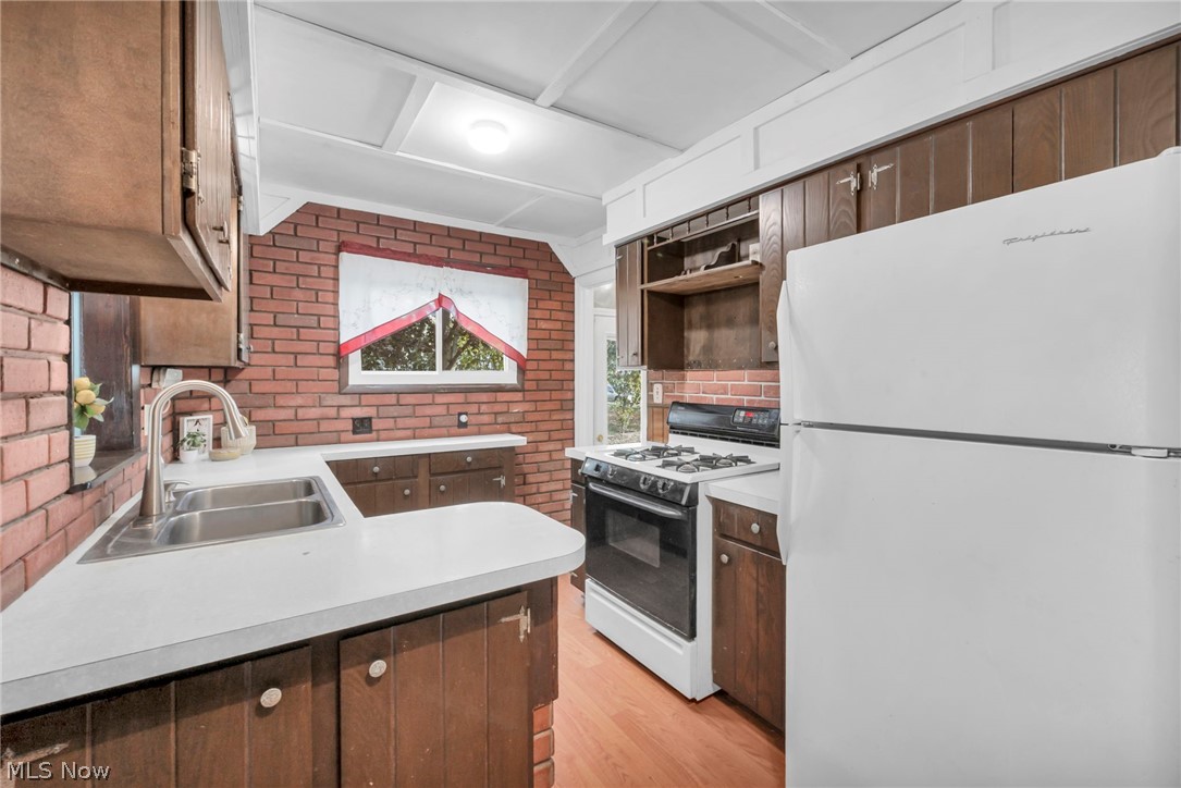 396 Crystal Street Akron OH 44305