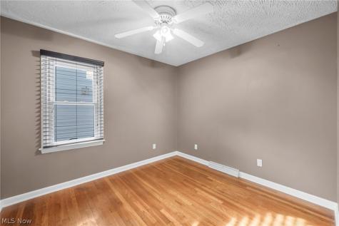 396 Crystal Street Akron OH 44305
