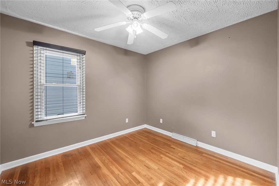 396 Crystal Street Akron OH 44305