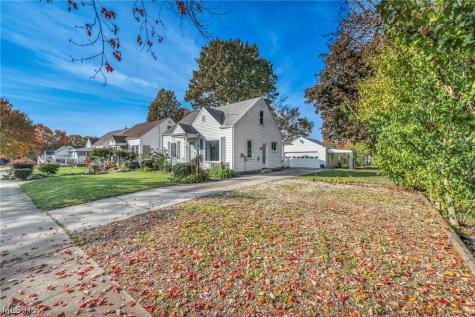 396 Crystal Street Akron OH 44305