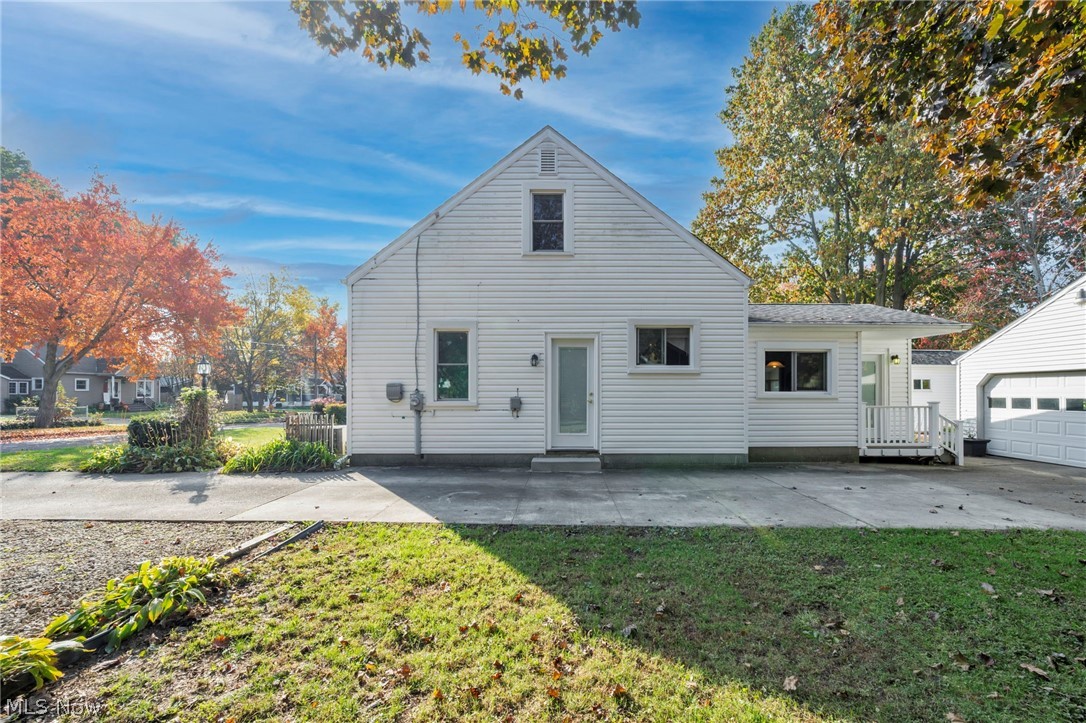 396 Crystal Street Akron OH 44305