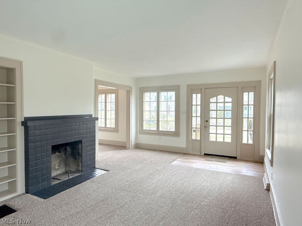 419 Oak Knoll NE Warren OH 44483