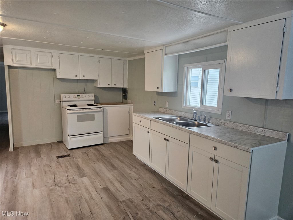 2305 E Waterloo Road Akron OH 44312