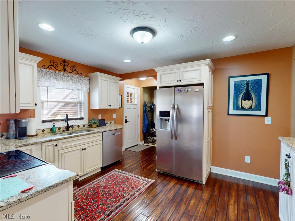 2414 Lakeside Avenue NW Canton OH 44708