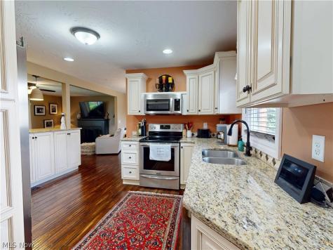 2414 Lakeside Avenue NW Canton OH 44708