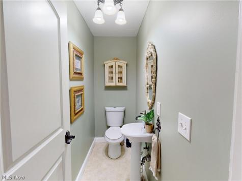 2414 Lakeside Avenue NW Canton OH 44708