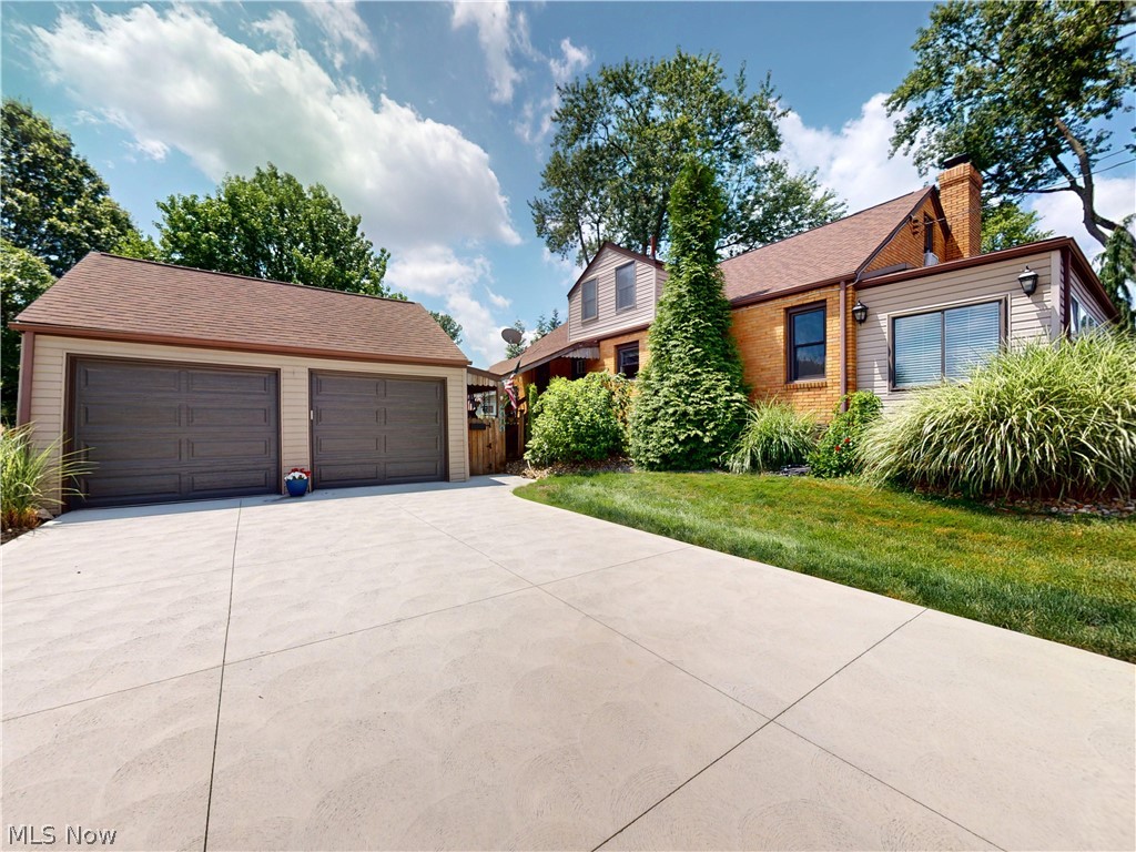 2414 Lakeside Avenue NW Canton OH 44708