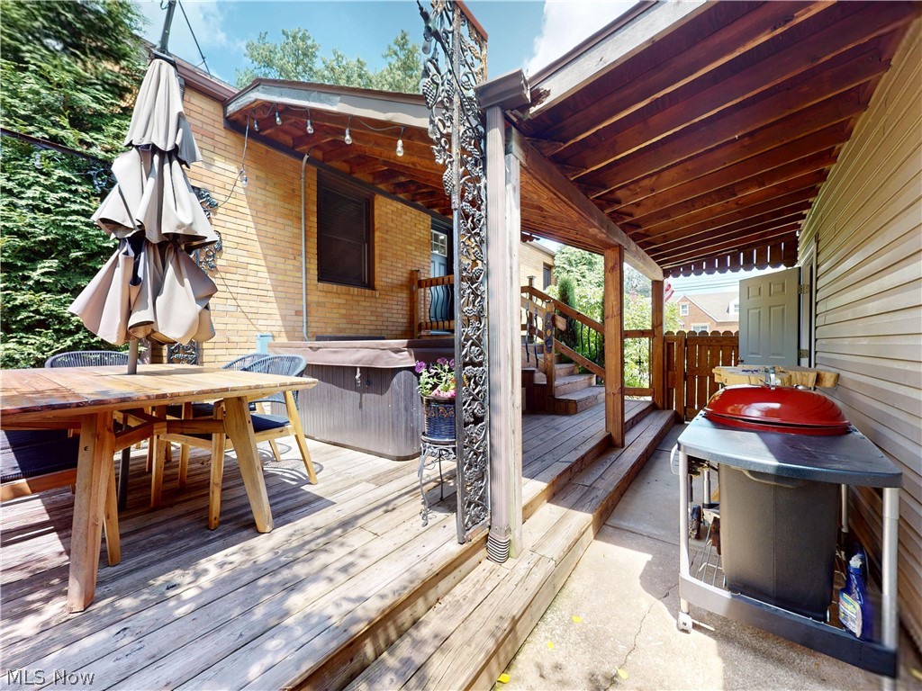 2414 Lakeside Avenue NW Canton OH 44708