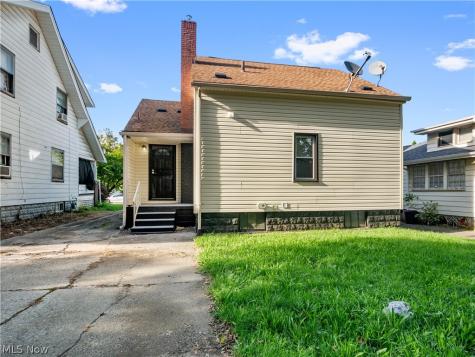 353 Hilton Avenue Youngstown OH 44507