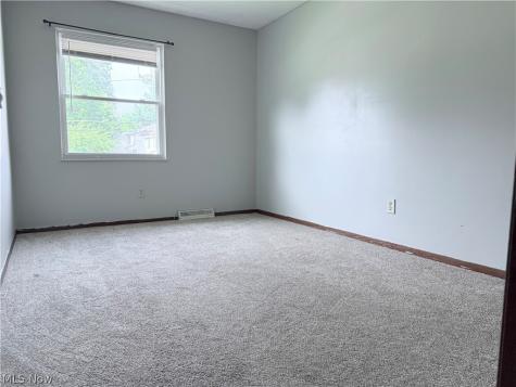 1750 Oneida Avenue Cuyahoga Falls OH 44221