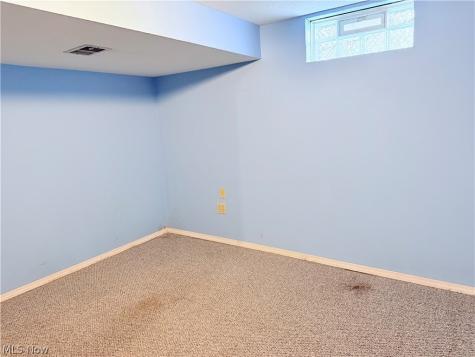 1750 Oneida Avenue Cuyahoga Falls OH 44221