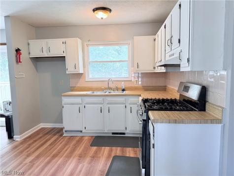 1750 Oneida Avenue Cuyahoga Falls OH 44221