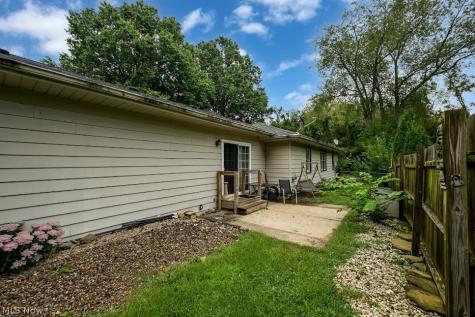 490 Bonshire Road Akron OH 44319