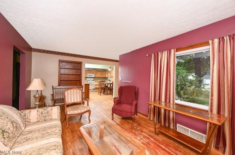 490 Bonshire Road Akron OH 44319