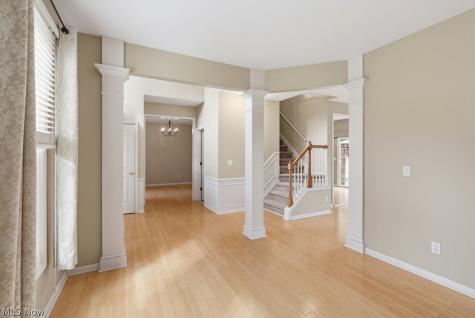 533 Continental Drive Sagamore Hills OH 44067