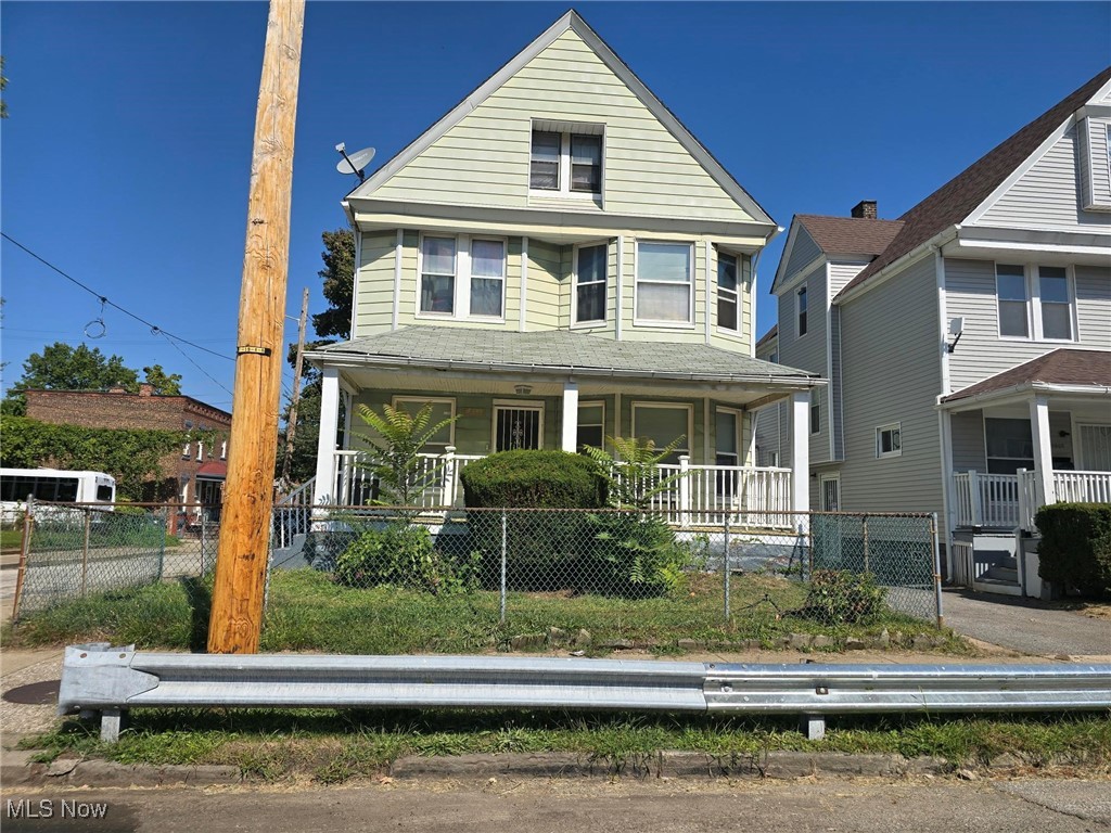 10801 Hull Avenue Cleveland OH 44106