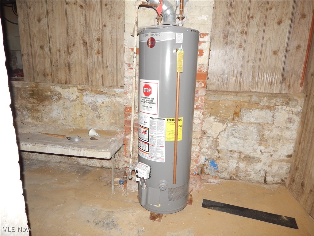 10801 Hull Avenue Cleveland OH 44106