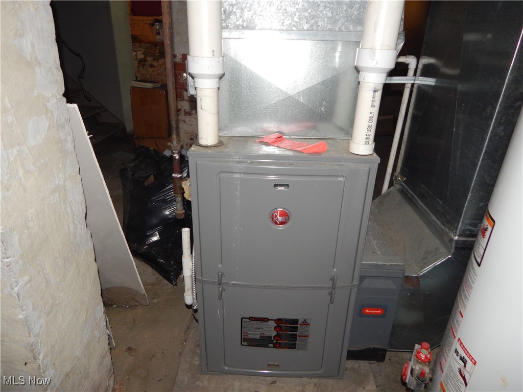 10801 Hull Avenue Cleveland OH 44106