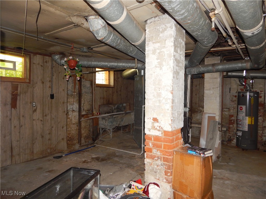 10801 Hull Avenue Cleveland OH 44106