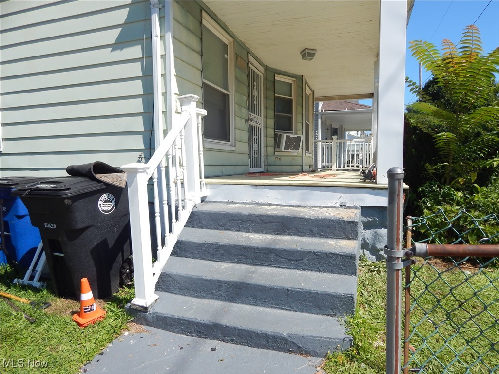 10801 Hull Avenue Cleveland OH 44106