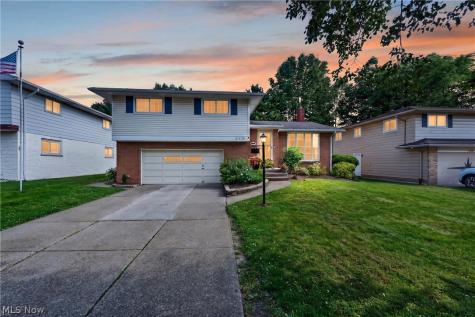 21439 Ellen Drive Fairview Park OH 44126