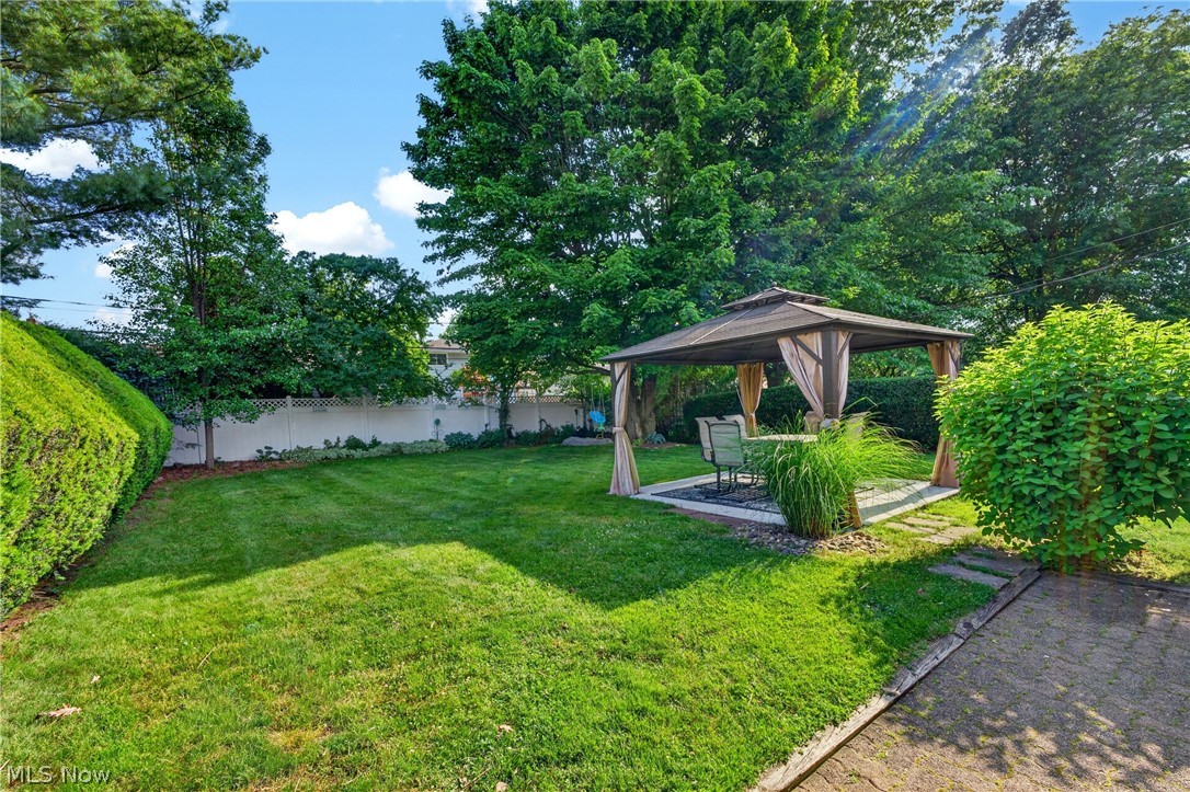 21439 Ellen Drive Fairview Park OH 44126