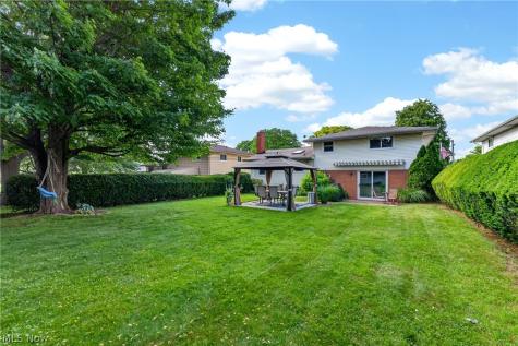 21439 Ellen Drive Fairview Park OH 44126