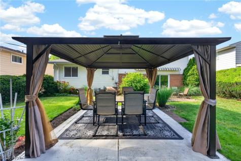 21439 Ellen Drive Fairview Park OH 44126