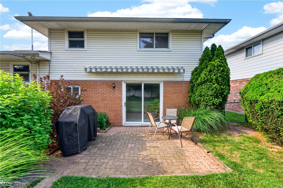 21439 Ellen Drive Fairview Park OH 44126
